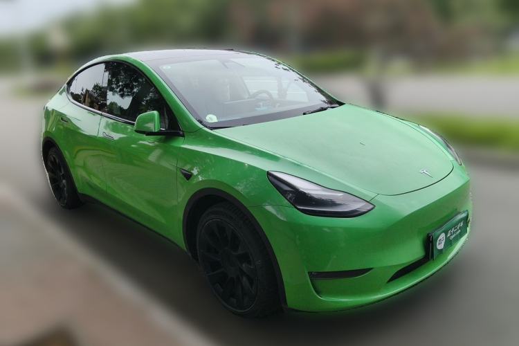 Used Tesla Model Y 2021 Standard Range Rear-Wheel Drive Version Front Right 45 Deg