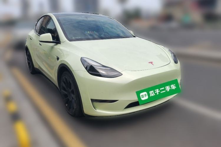 Used Tesla Model Y 2021 Long-Range All-Wheel-Drive Version Front Right 45 Deg