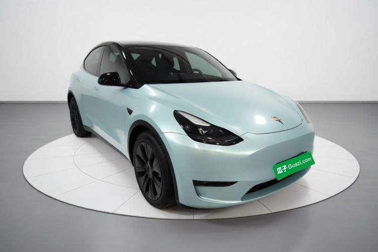 Used Tesla Model Y 2021 Standard Range Rear-Wheel Drive Version Front Right 45 Deg