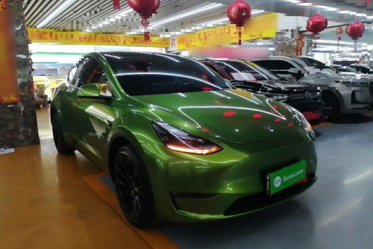 Used Tesla Model Y 2021 Long-Range All-Wheel-Drive Version 3D7 Front Right 45 Deg