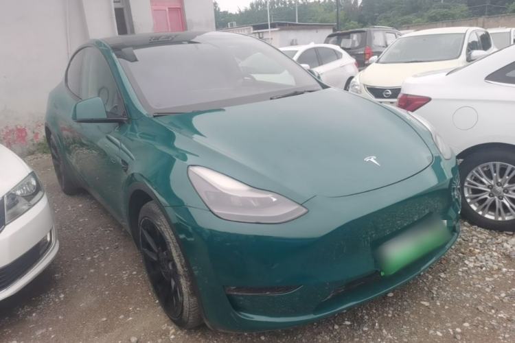Used Tesla Model Y 2021 Long-Range All-Wheel-Drive Version Front Right 45 Deg