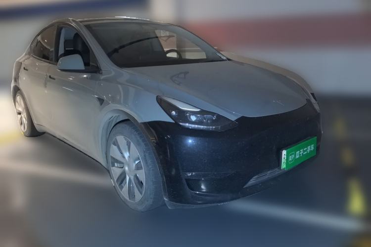 Used Tesla Model Y 2021 Standard Range Rear-Wheel Drive Version Front Right 45 Deg