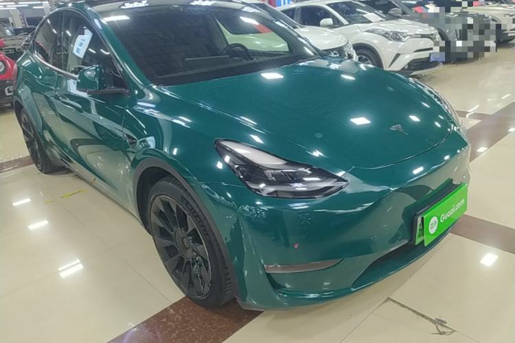 Used Tesla Model Y 2021 Long-Range All-Wheel-Drive Version Front Right 45 Deg