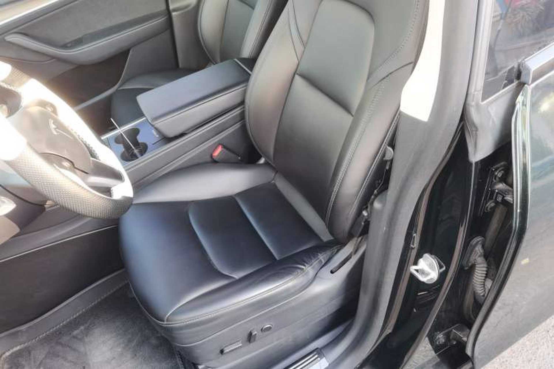 Used Tesla Model Y 2021 Standard Range Rear-Wheel Drive Version Left Front Seat