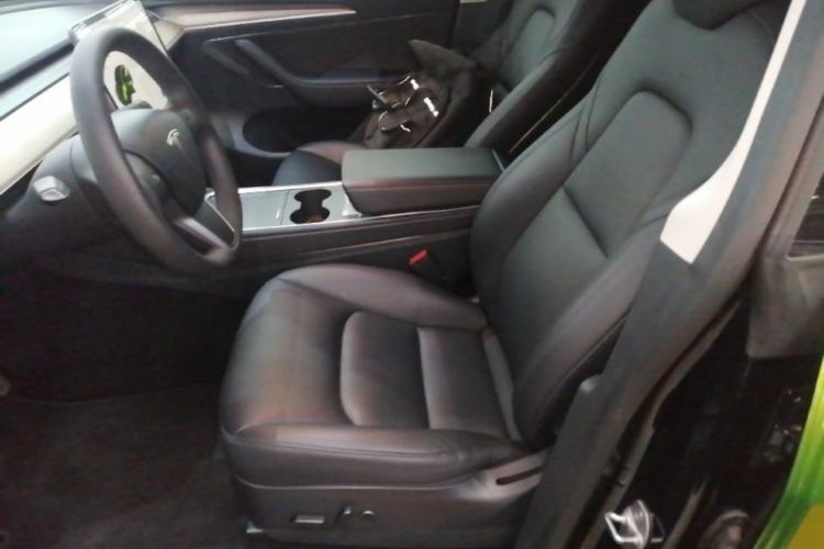 Used Tesla Model Y 2021 Long-Range All-Wheel-Drive Version 3D7 Left Front Seat