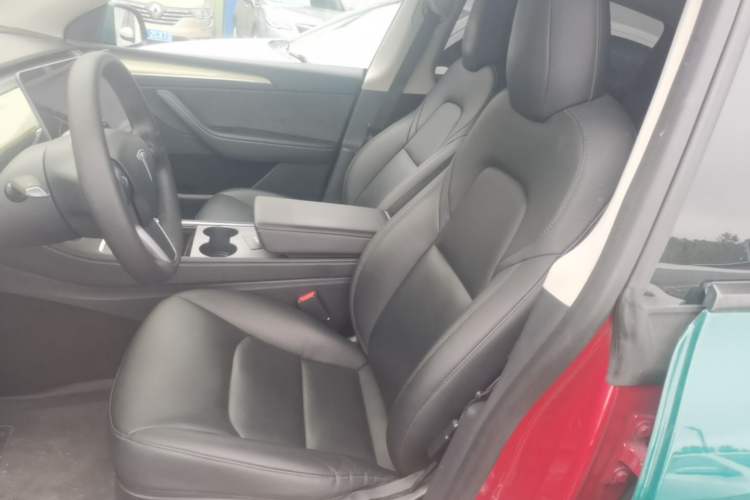 Used Tesla Model Y 2021 Long-Range All-Wheel-Drive Version Left Front Seat