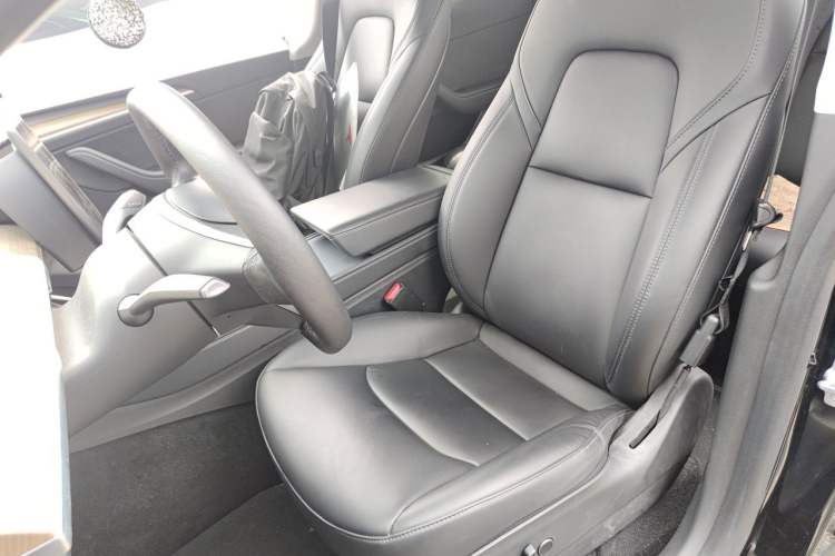 Used Tesla Model Y 2021 Standard Range Rear-Wheel Drive Version Left Front Seat