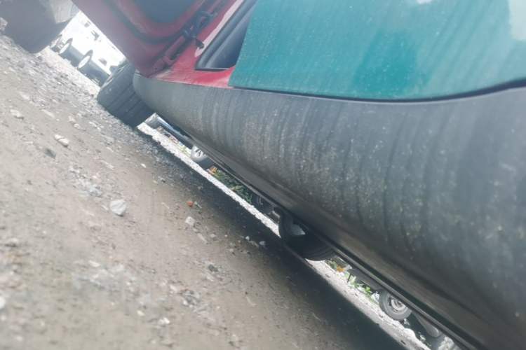 Used Tesla Model Y 2021 Long-Range All-Wheel-Drive Version Left Side Sill