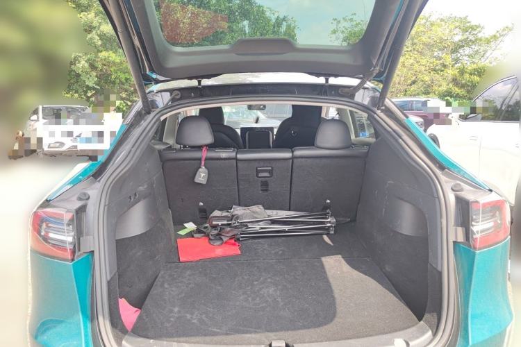 Used Tesla Model Y 2021 Standard Range Rear-Wheel Drive Version Trunk