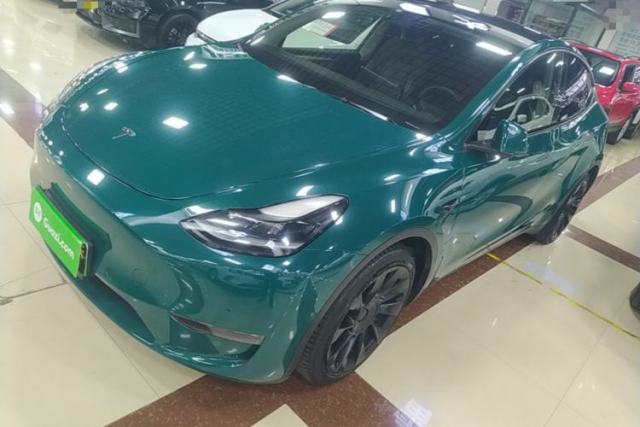 Used Tesla Model Y 2021 Long-Range All-Wheel-Drive Version