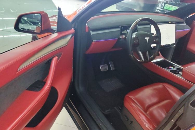 Used Tesla Model Y 2021 Long-Range All-Wheel-Drive Version Driver Seat