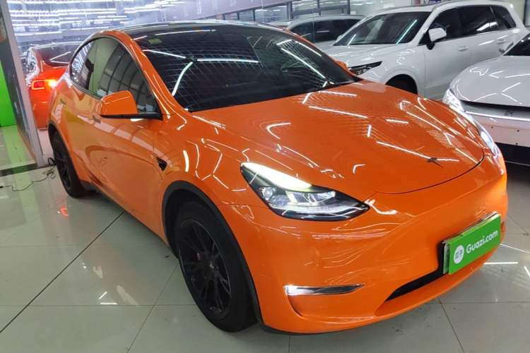 Used Tesla Model Y 2021 Long-Range All-Wheel-Drive Version Front Right 45 Deg