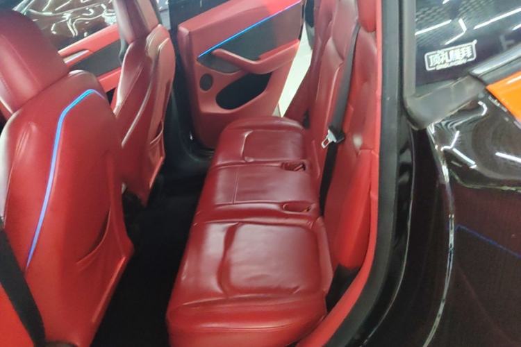 Used Tesla Model Y 2021 Long-Range All-Wheel-Drive Version Left Rear Seat