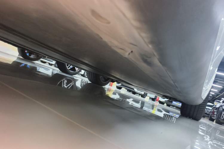 Used Tesla Model Y 2021 Long-Range All-Wheel-Drive Version Chassis Rear Right