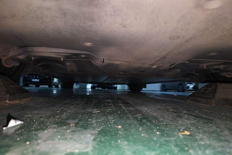 Used Tesla Model Y 2021 Long-Range All-Wheel-Drive Version Chassis Rear