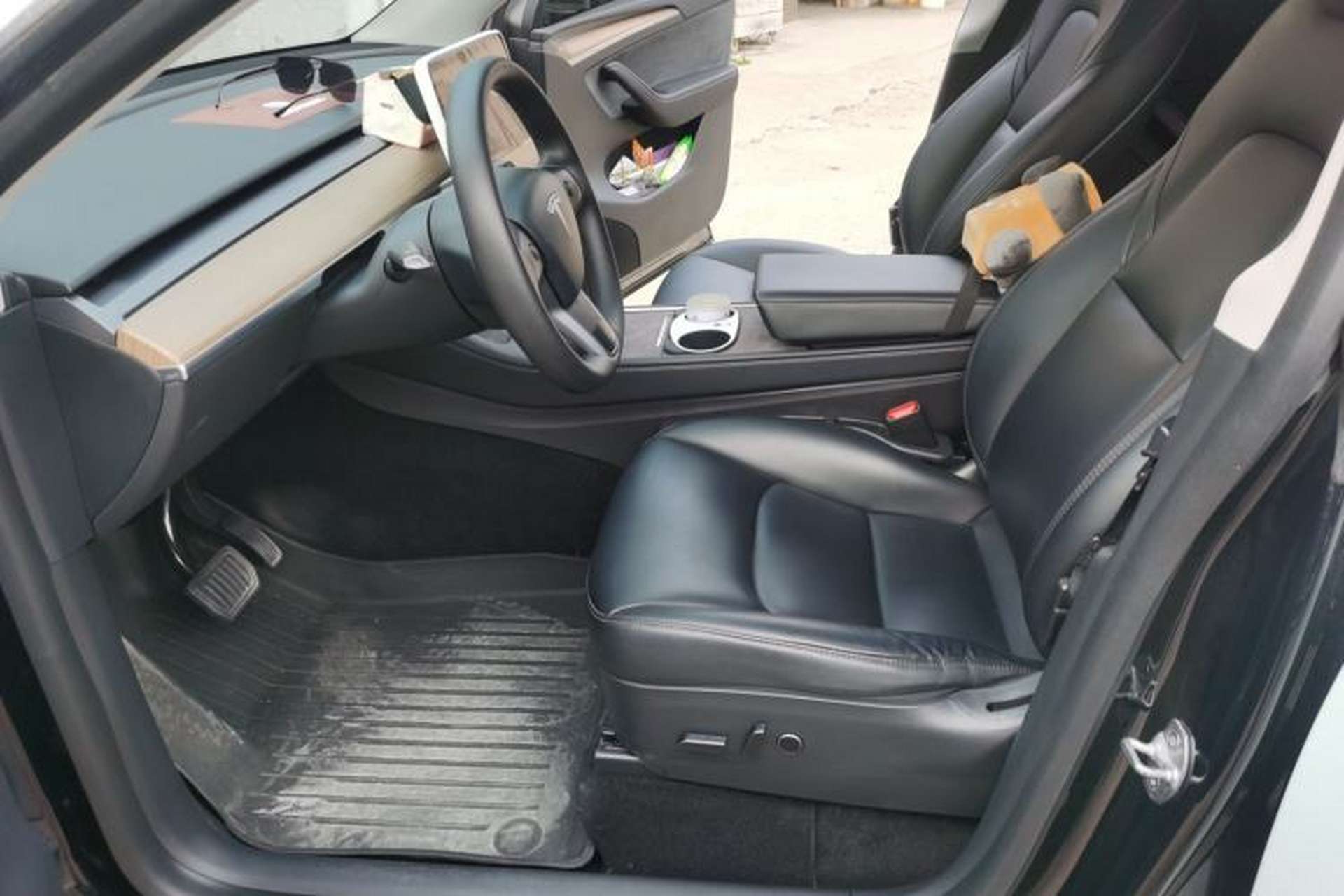 Used Tesla Model Y 2021 Revised Version 2 Long-Range All-Wheel-Drive Edition Driver Seat
