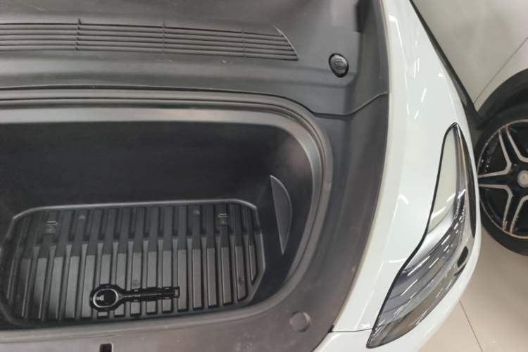 Used Tesla Model Y 2021 Long-Range All-Wheel-Drive Version Engine Bay Left