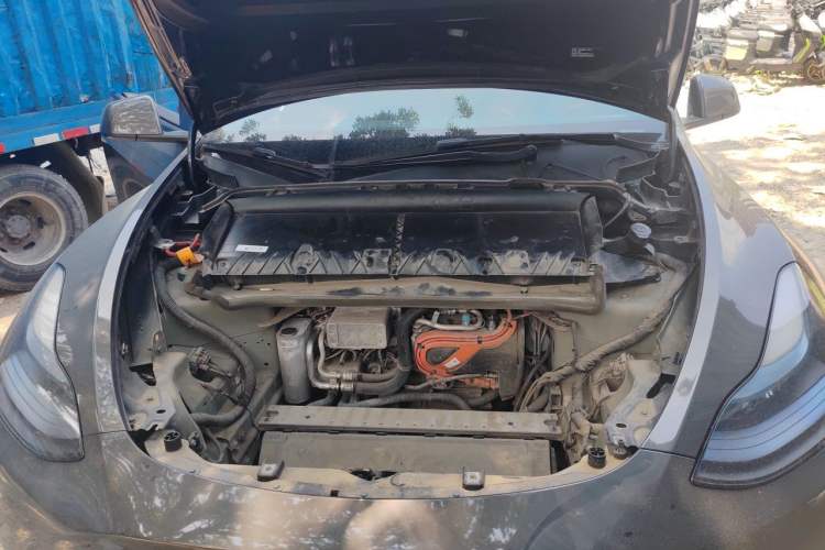 Used Tesla Model Y 2021 Performance High-Performance All-Wheel-Drive Version Engine Bay