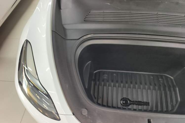 Used Tesla Model Y 2021 Long-Range All-Wheel-Drive Version Engine Bay Right