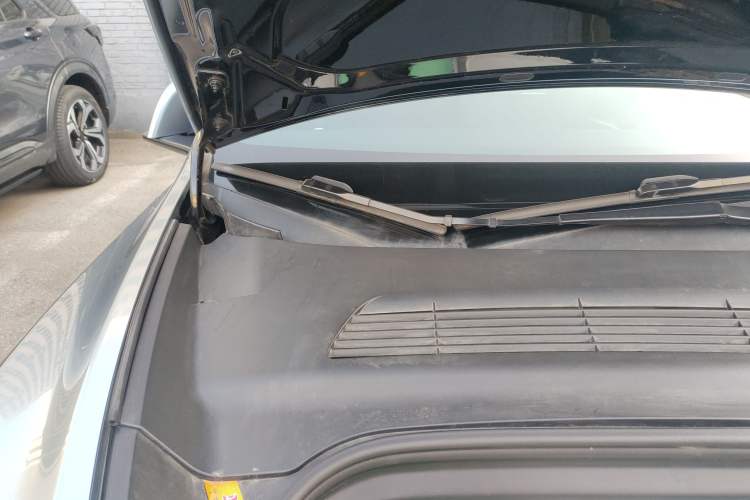 Used Tesla Model Y 2021 Standard Range Rear-Wheel Drive Version Engine Bay Right