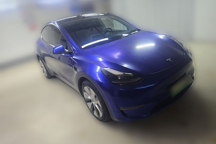 Used Tesla Model Y 2021 Long-Range All-Wheel-Drive Version Front Right 45 Deg