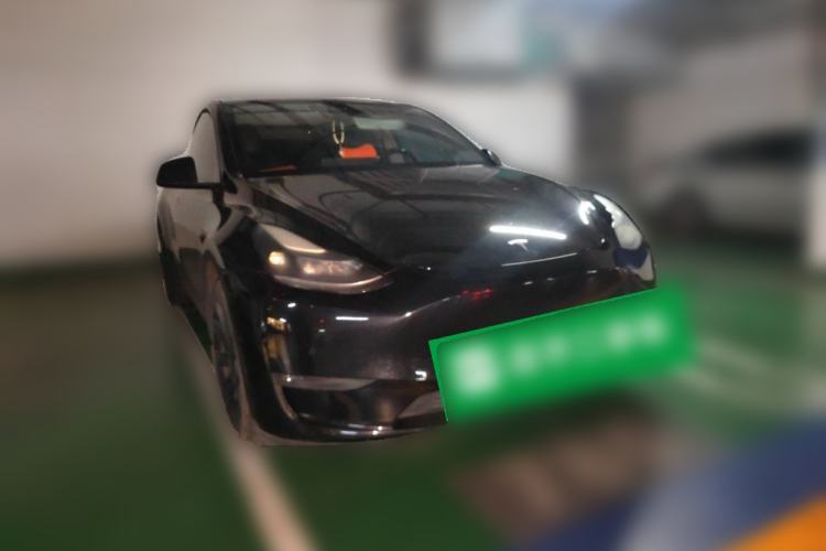 Used Tesla Model Y 2021 Long-Range All-Wheel-Drive Version Front Right 45 Deg