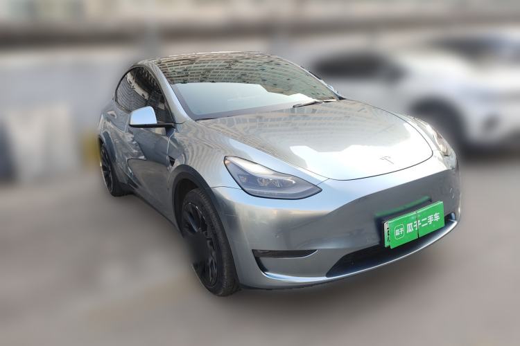 Used Tesla Model Y 2021 Standard Range Rear-Wheel Drive Version Front Right 45 Deg