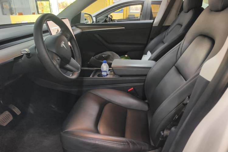 Used Tesla Model Y 2021 Long-Range All-Wheel-Drive Version Left Front Seat