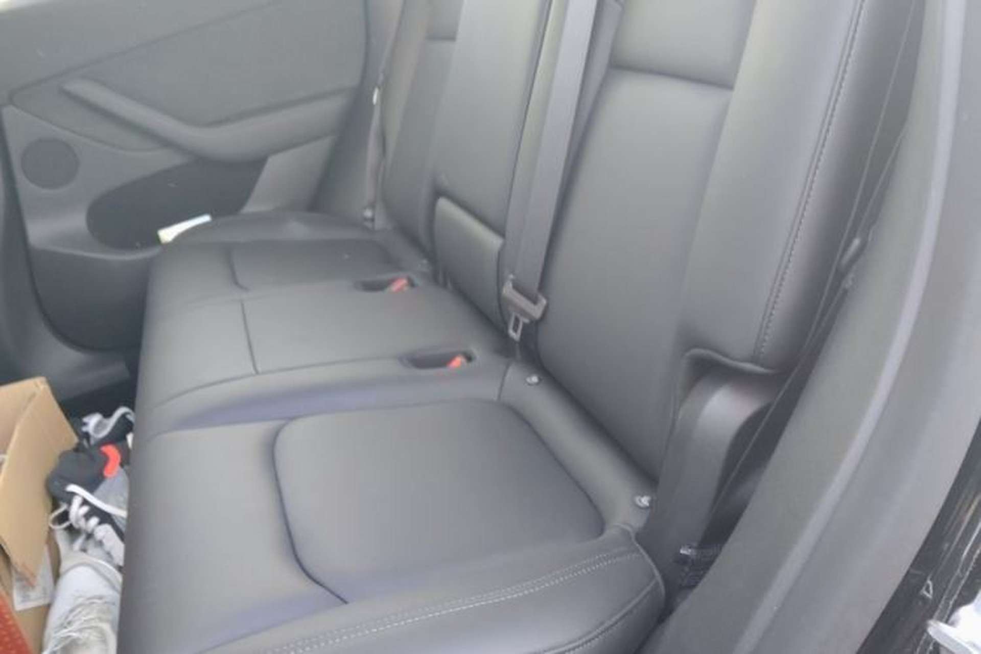 Used Tesla Model Y 2021 Standard Range Rear-Wheel Drive Version Left Rear Seat