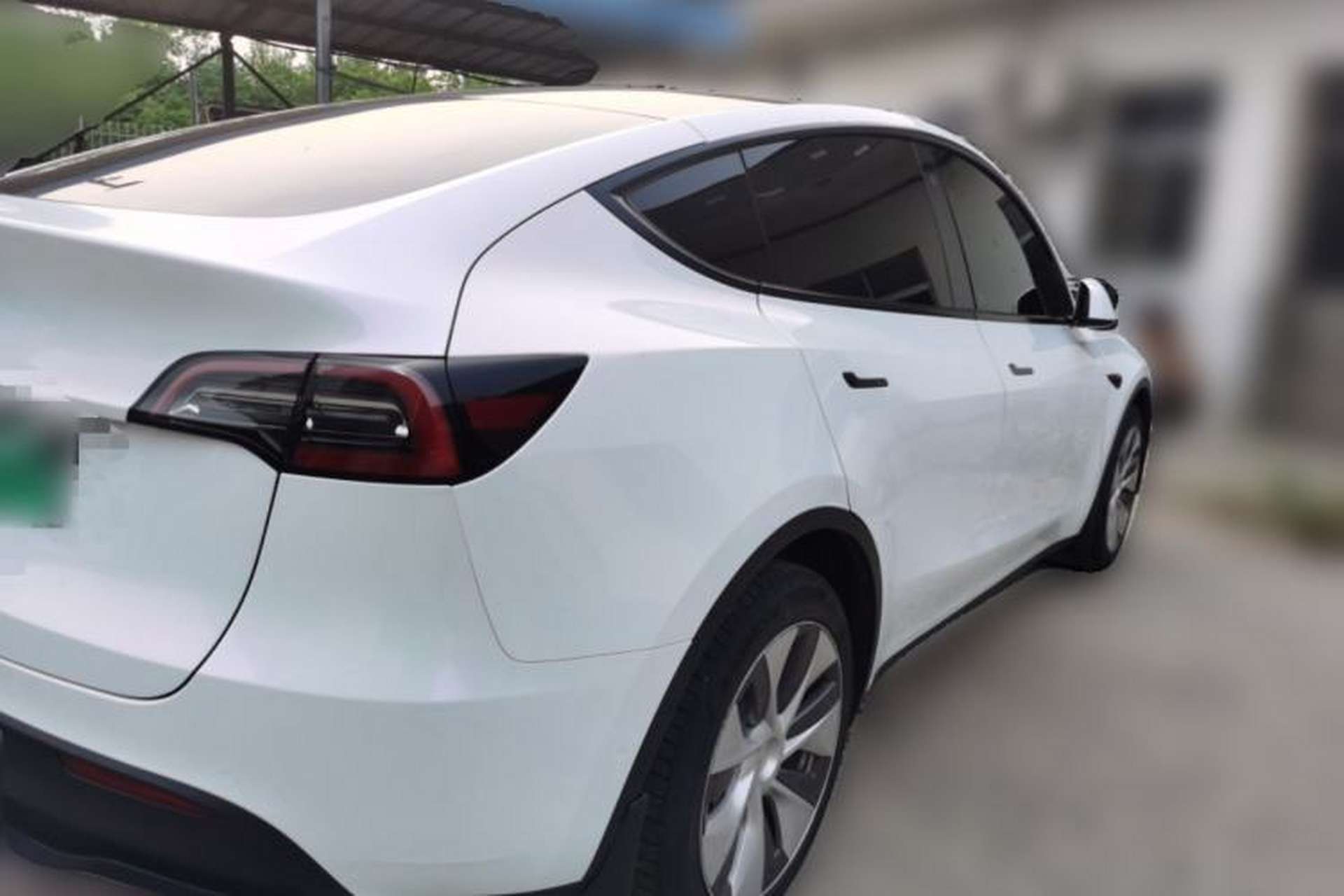 Used Tesla Model Y 2021 Revised Version 2 Long-Range All-Wheel-Drive Edition Rear Right 45 Deg