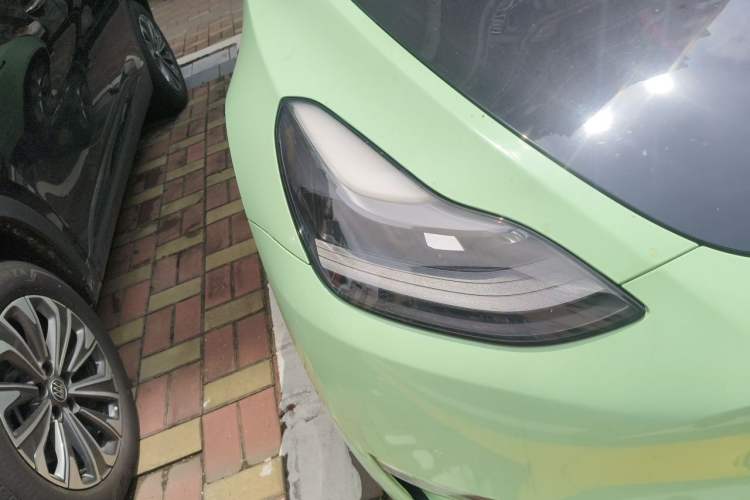 Used Tesla Model Y 2021 Standard Range Rear-Wheel Drive Version Right Front Headlight