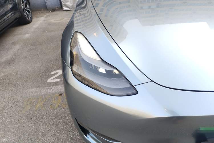 Used Tesla Model Y 2021 Standard Range Rear-Wheel Drive Version Right Front Headlight