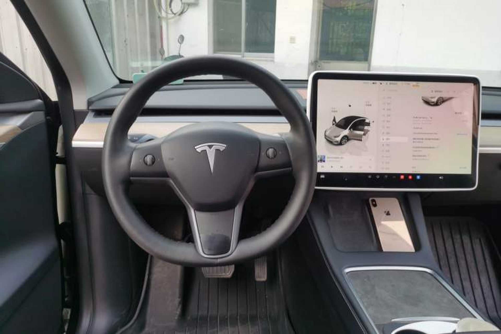 Used Tesla Model Y 2021 Revised Version 2 Long-Range All-Wheel-Drive Edition Steering Wheel