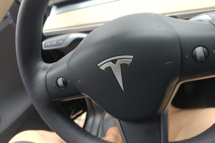 Used Tesla Model Y 2021 Standard Range Rear-Wheel Drive Version Vehicle Key