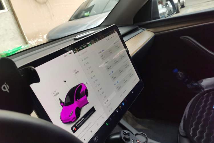 Used Tesla Model Y 2021 Standard Range Rear-Wheel Drive Version Audio And AC Panel