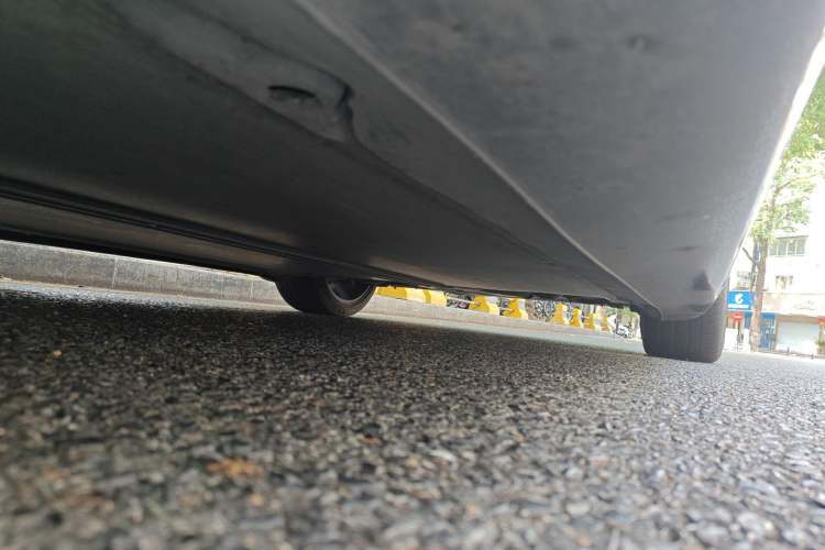 Used Tesla Model Y 2021 Long-Range All-Wheel-Drive Version Chassis Front Left