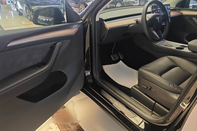Used Tesla Model Y 2021 Standard Range Rear-Wheel Drive Version Driver Seat