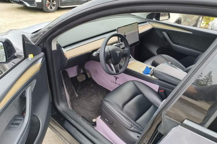 Used Tesla Model Y 2021 Standard Range Rear-Wheel Drive Version Driver Seat