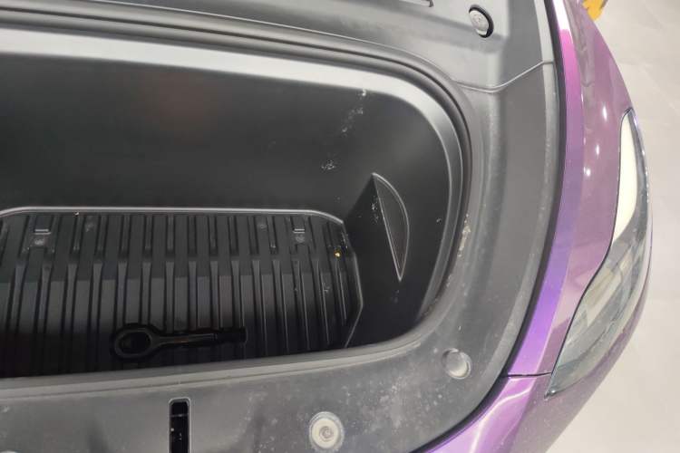 Used Tesla Model Y 2021 Standard Range Rear-Wheel Drive Version Engine Bay Left