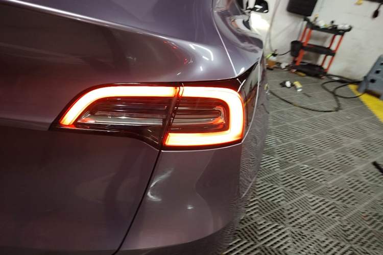 Used Tesla Model Y 2021 Standard Range Rear-Wheel Drive Version Exterior 3