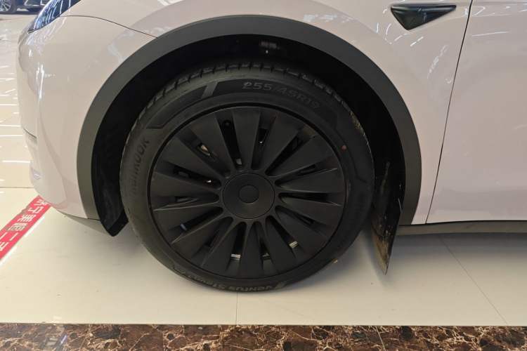 Used Tesla Model Y 2021 Standard Range Rear-Wheel Drive Version Exterior 4