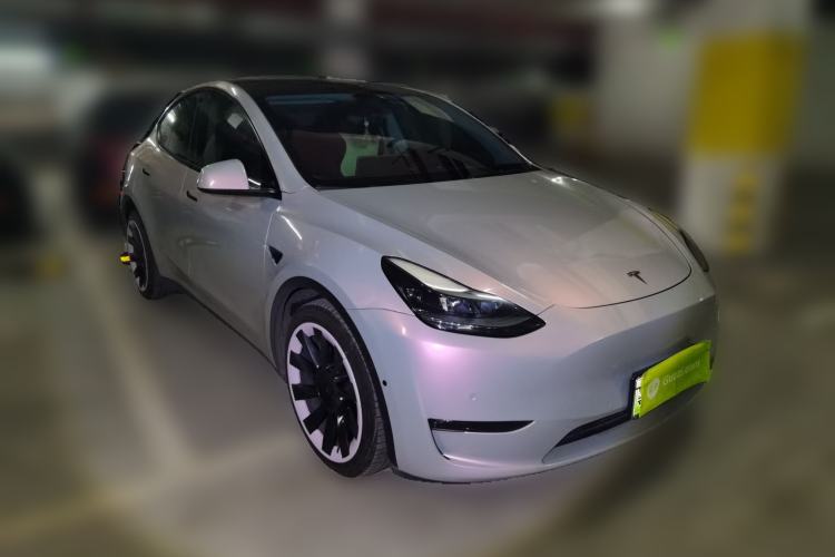 Used Tesla Model Y 2021 Standard Range Rear-Wheel Drive Version Front Right 45 Deg