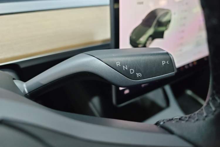 Used Tesla Model Y 2021 Standard Range Rear-Wheel Drive Version Gear Lever