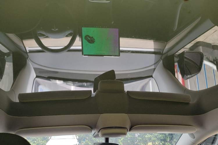 Used Tesla Model Y 2021 Standard Range Rear-Wheel Drive Version Headliner