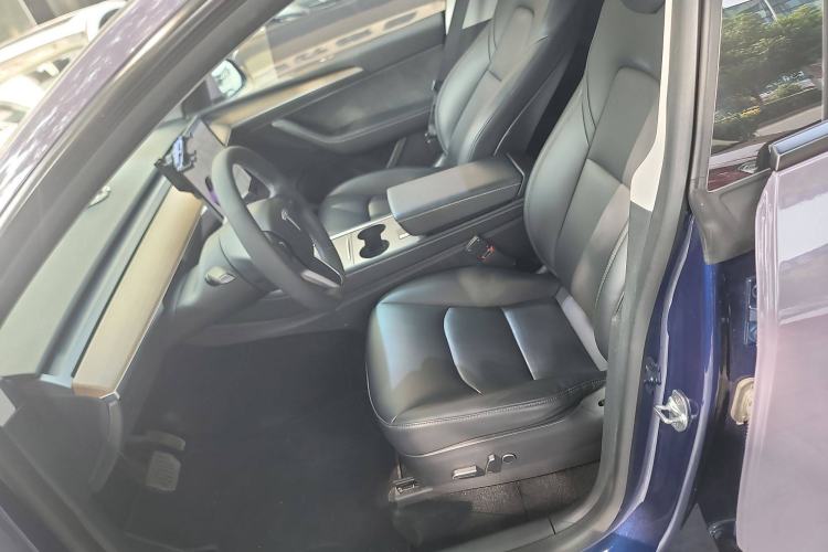 Used Tesla Model Y 2021 Standard Range Rear-Wheel Drive Version Left Front Seat