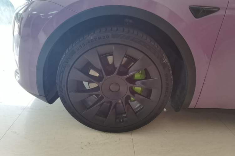 Used Tesla Model Y 2021 Standard Range Rear-Wheel Drive Version Left Front Wheel Hub