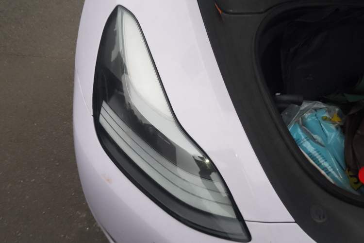 Used Tesla Model Y 2021 Standard Range Rear-Wheel Drive Version Right Front Headlight