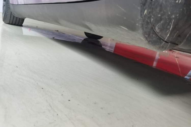Used Tesla Model Y 2021 Standard Range Rear-Wheel Drive Version Right Side Sill
