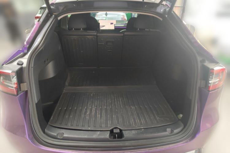 Used Tesla Model Y 2021 Standard Range Rear-Wheel Drive Version Trunk