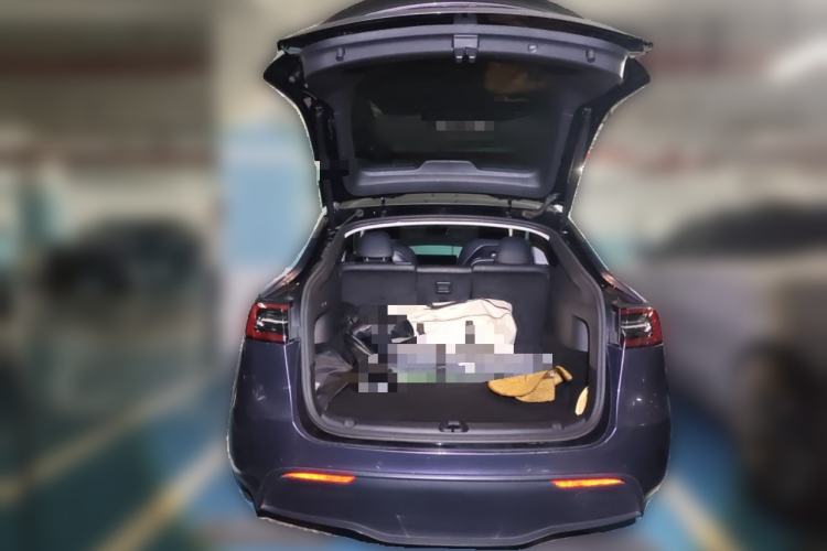 Used Tesla Model Y 2021 Standard Range Rear-Wheel Drive Version Trunk